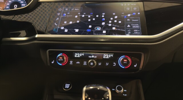 AUDI Q3 SB 35 TFSI S line Attr