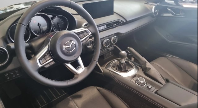 MAZDA MX-5 Skyactiv-G 184 Exclusive-line