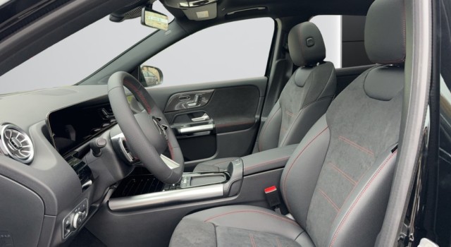 MERCEDES-BENZ GLA 250 4Matic 8G-DCT
