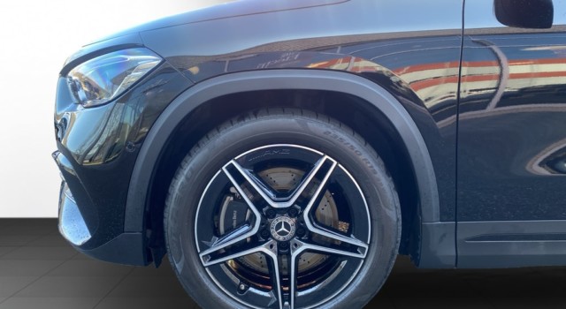MERCEDES-BENZ GLA 250 AMG Line 4Matic
