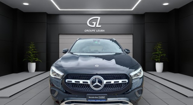 MERCEDES-BENZ GLA 200 7G-DCT