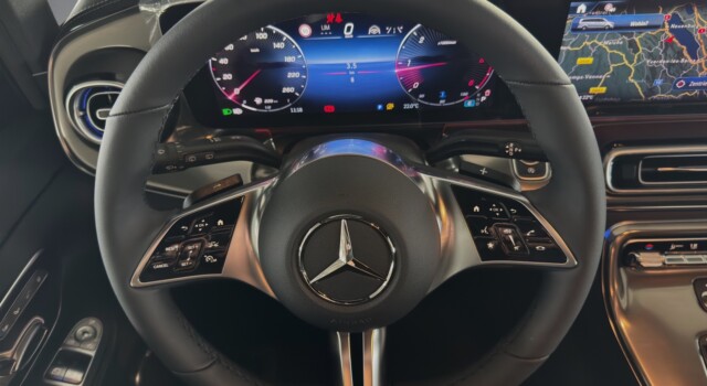 MERCEDES-BENZ V 300 d lang Swiss Edition 4Matic 9G-Tronic