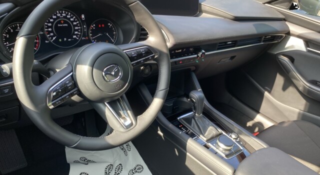MAZDA 3 Sedan SKYACTIV-G M Hybrid 140 Centre Line Automat