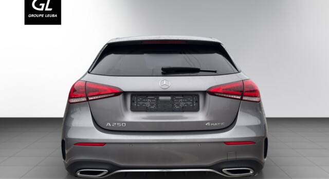 MERCEDES-BENZ A 250 AMG Line 4Matic