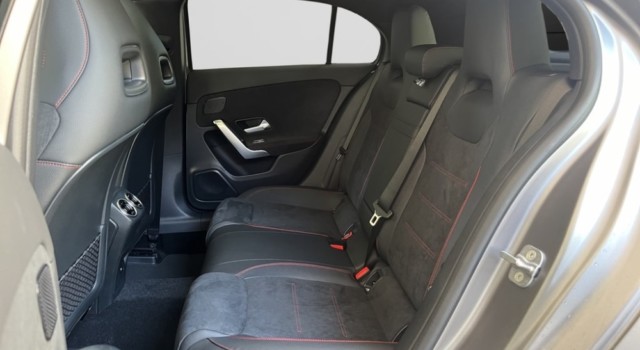 MERCEDES-BENZ A 220 4Matic 8G-DCT