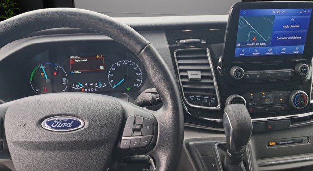 FORD TOURNEO CUSTOM 320 L1H1 Titanium PHEV