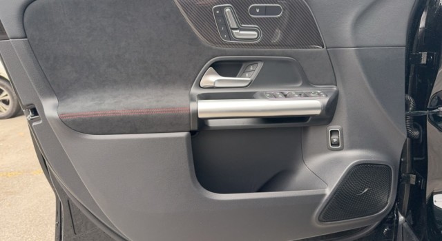 MERCEDES-BENZ GLA 250 4Matic 8G-DCT