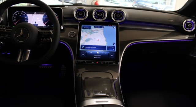 MERCEDES-BENZ C 220 d T 4 Matic