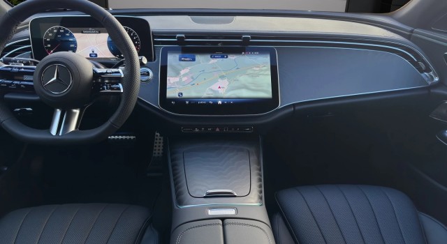 MERCEDES-BENZ E 300 de 4Matic EQ Hybrid 9G-Tronic