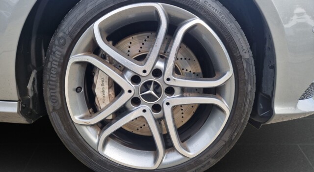 MERCEDES-BENZ E 500 Avantgarde 4Matic 7G-Tronic