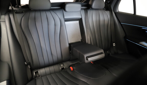 MERCEDES-BENZ E 220 d T 4Matic 9G-Tronic