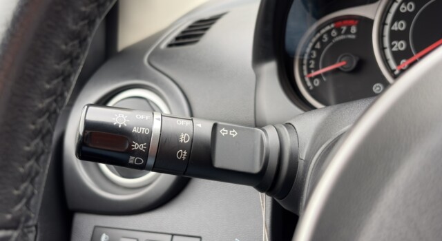 MAZDA 2 1.5i 16V Exclusive Automatic