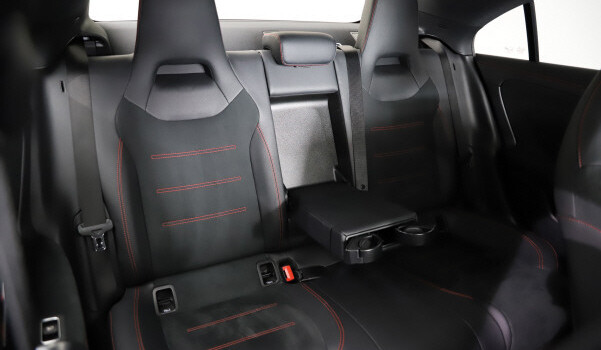 MERCEDES-BENZ CLA 250 AMG Line 4Matic