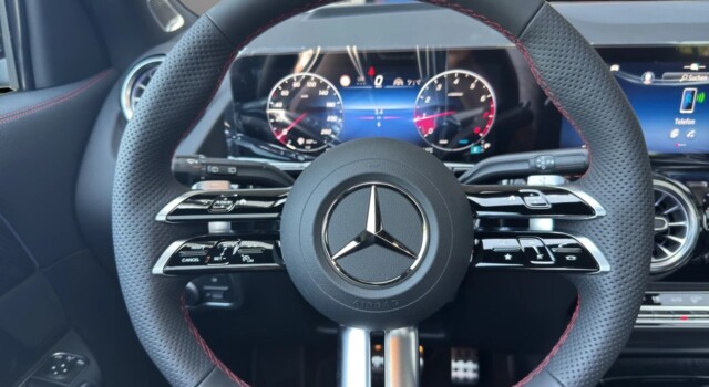 MERCEDES-BENZ GLA 220 4Matic 8G-DCT