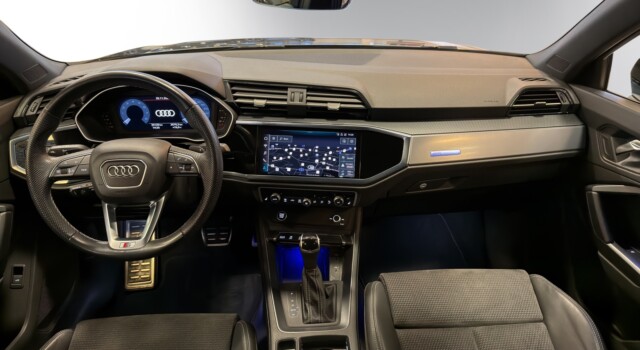 AUDI Q3 SB 35 TFSI S line Attr