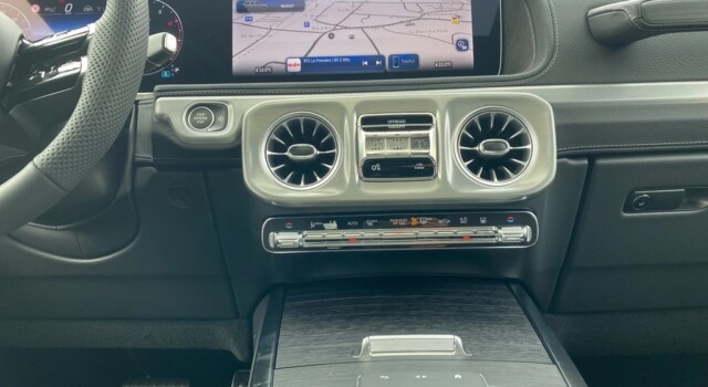 MERCEDES-BENZ G 500 9G-Tronic