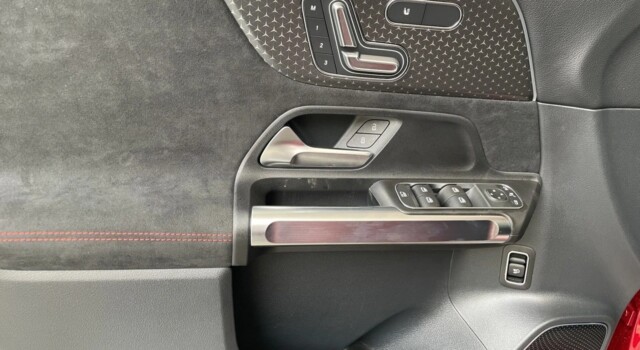 MERCEDES-BENZ GLB 250 4Matic 8G-Tronic