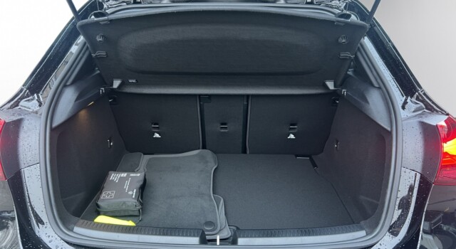 MERCEDES-BENZ A 220 4Matic 8G-DCT