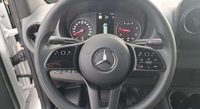 MERCEDES-BENZ Sprinter 317 CDI Standard 9G-TRONIC