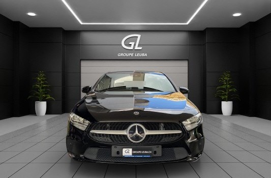MERCEDES-BENZ A 200 Progressive