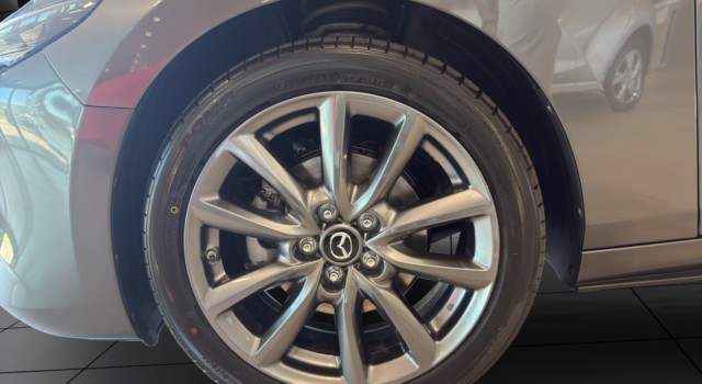 MAZDA 3 Hatchback SKYACTIV-G M Hybrid 140 Centre Line Automat