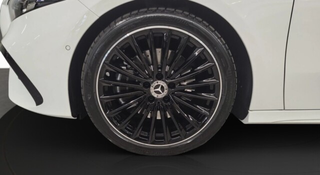 MERCEDES-BENZ A 220 4Matic 8G-DCT