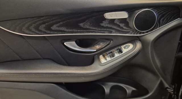 MERCEDES-BENZ GLC 250 AMG Line 4Matic