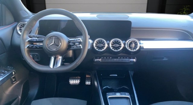 MERCEDES-BENZ GLB 220 d 4Matic 8G-Tronic