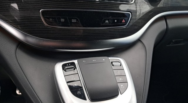 MERCEDES-BENZ V 300  d extralang Swiss Edition 9G-Tronic
