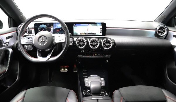MERCEDES-BENZ A 180 Night Star AMG Line