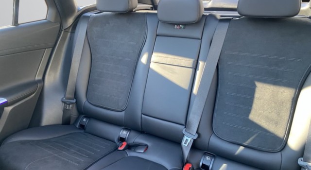 MERCEDES-BENZ GLC 300 4Matic 9G-Tronic