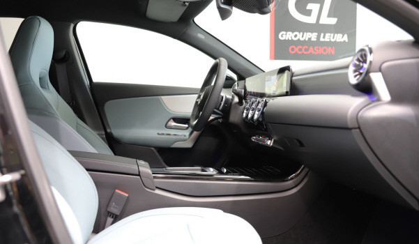 MERCEDES-BENZ A 200 7G-DCT