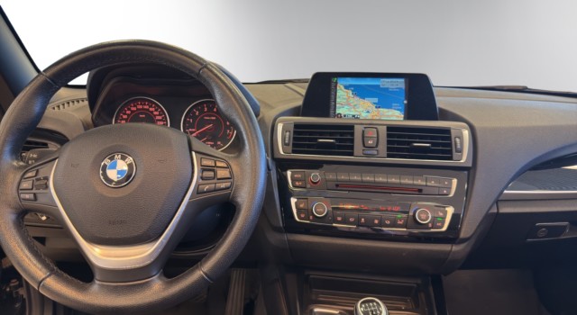 BMW 218 i Sport Line