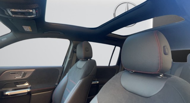 MERCEDES-BENZ EQB 300 66,5 kWh 4Matic Swiss Star