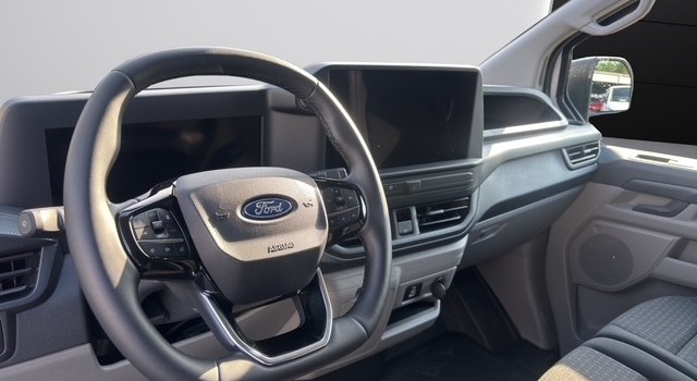 FORD TRANSIT CUSTOM Van PHEV 320 L2H1 Trend Automat