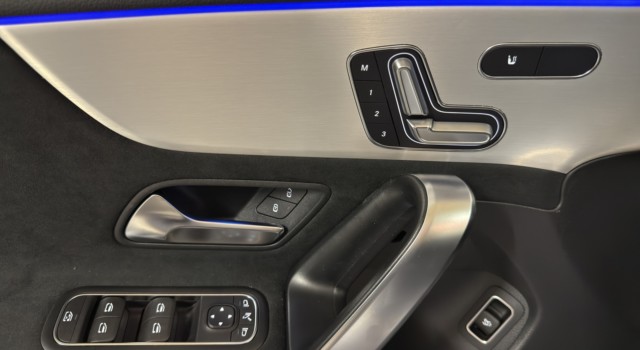 MERCEDES-BENZ CLA 250 4Matic 8G-DCT