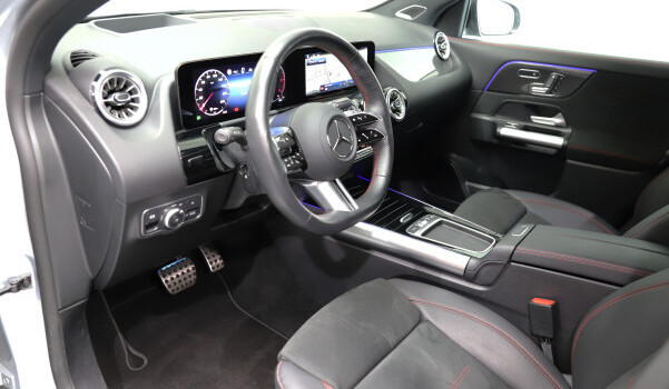 MERCEDES-BENZ GLA 220 d 4Matic 8G-DCT