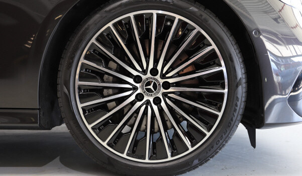 MERCEDES-BENZ E 220 d T 4Matic 9G-Tronic