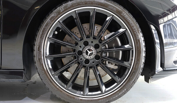 MERCEDES-BENZ CLA 250 AMG Line 4Matic