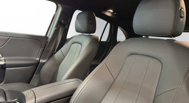 MERCEDES-BENZ GLA 250 4Matic 8G-DCT Swiss Star