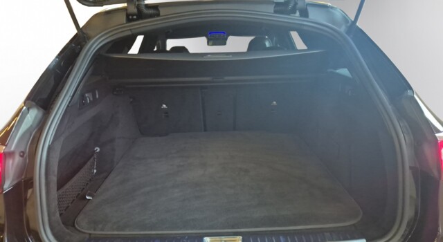 MERCEDES-BENZ E 220 d T 9G-Tronic