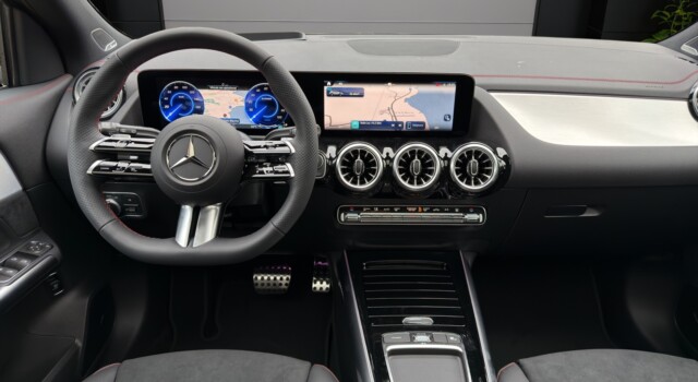 MERCEDES-BENZ EQA 350 66,5 kWh 4Matic Excellence