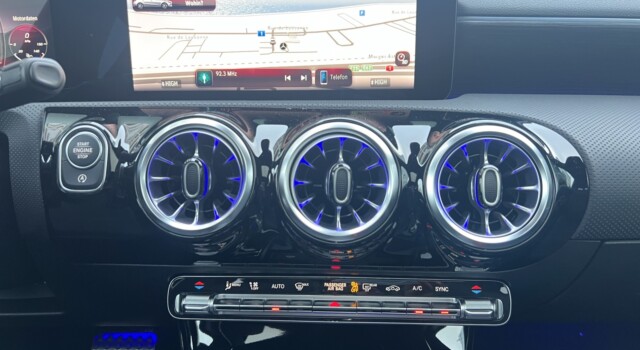 MERCEDES-BENZ A 220 4Matic 8G-DCT