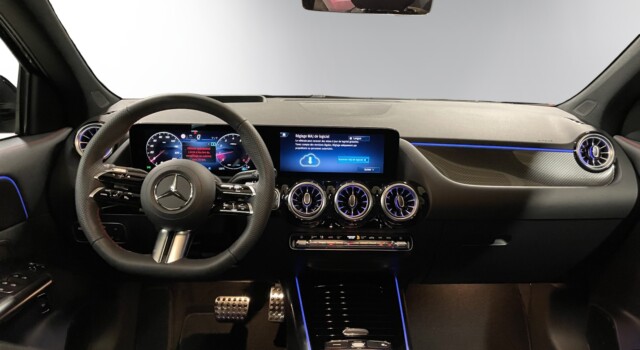 MERCEDES-BENZ GLA 220 4Matic 8G-DCT