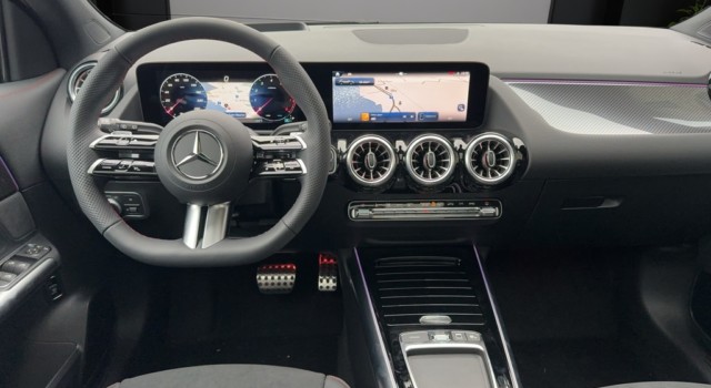 MERCEDES-BENZ GLA 250 4Matic 8G-DCT