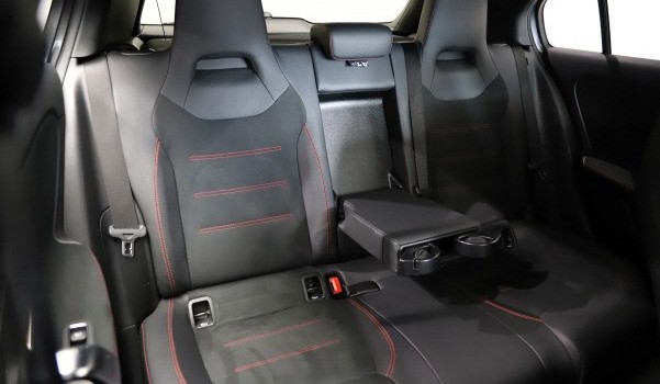 MERCEDES-BENZ A 180 Night Star AMG Line