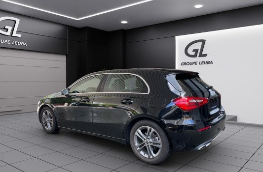 MERCEDES-BENZ A 200 Progressive