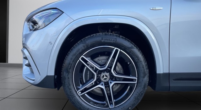 MERCEDES-BENZ GLA 250 e EQ Star 8G-DCT