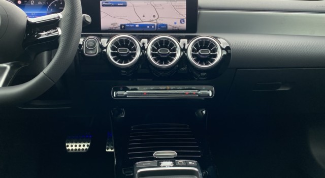 MERCEDES-BENZ A 250 4Matic 8G-DCT
