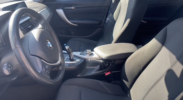 BMW 118 i Essential Edition Steptronic